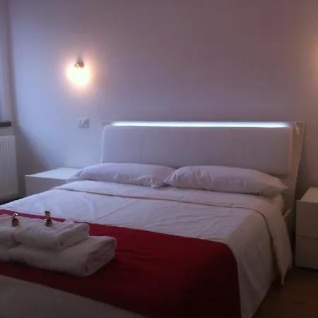 게스트하우스 Nonna Leni - & 3*