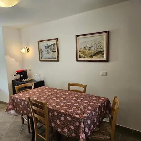 Πανσιόν Nonna Leni - Rooms & Apartments Frisanco