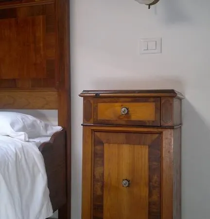 Πανσιόν Nonna Leni - Rooms & Apartments 3*